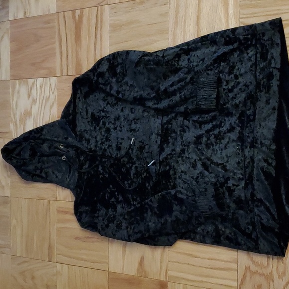 Zara Crushed Velvet Jog Suit with Hood - Picture 6 of 8